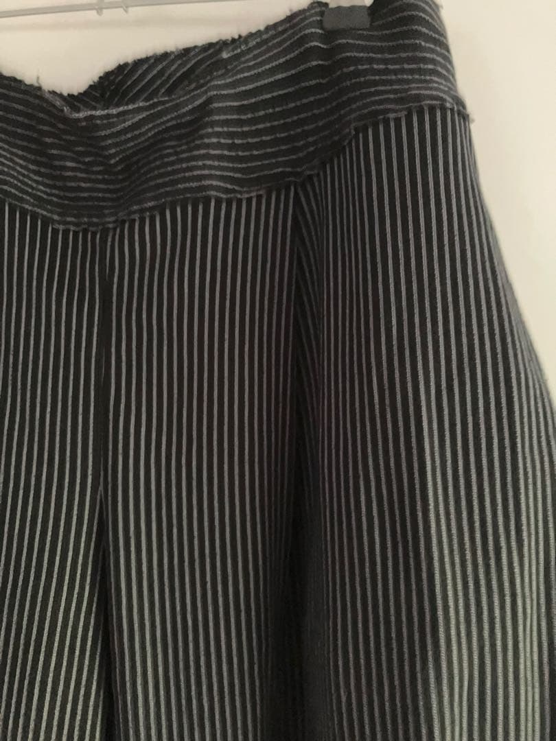 イッセイミヤケ サルエルパンツ 黒と白のストライプ