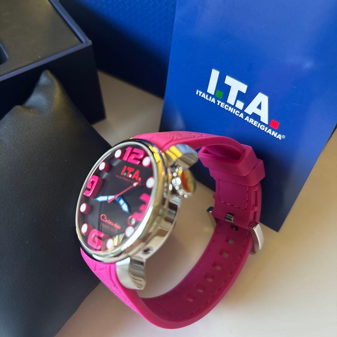 新品未使用I.T.A. Casanova 腕時計 ピンク