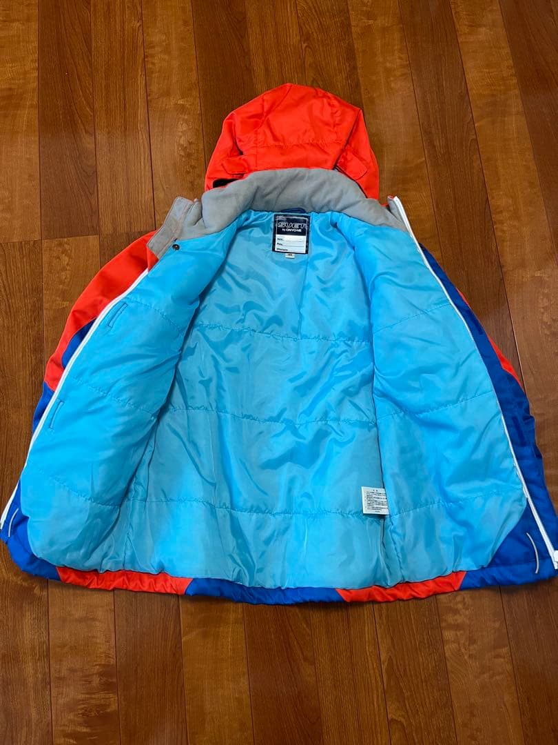 本日限定値下げ❗️美品❣️SＶＥＴ　ＯＮYＯＮＥ　スキーウェア 上下セット160㎝