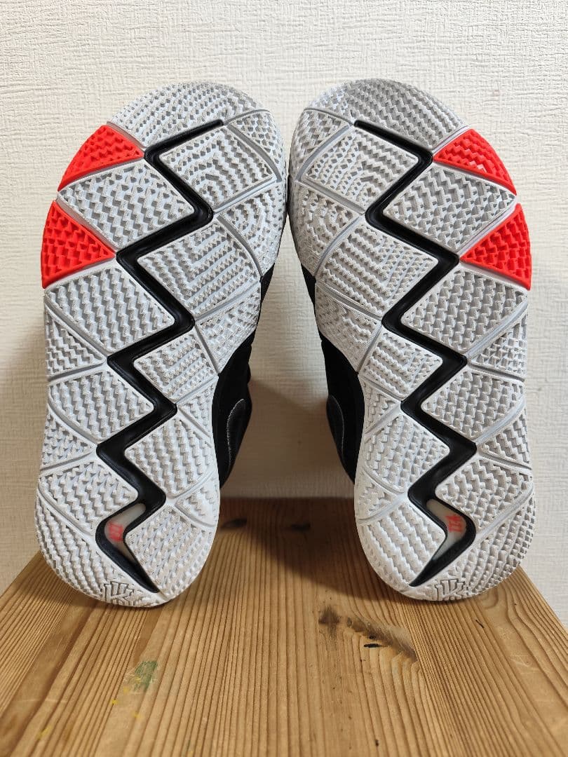 Nike Kyrie4 ナイキ カイリー4　27.5cm　カイリー・アービング