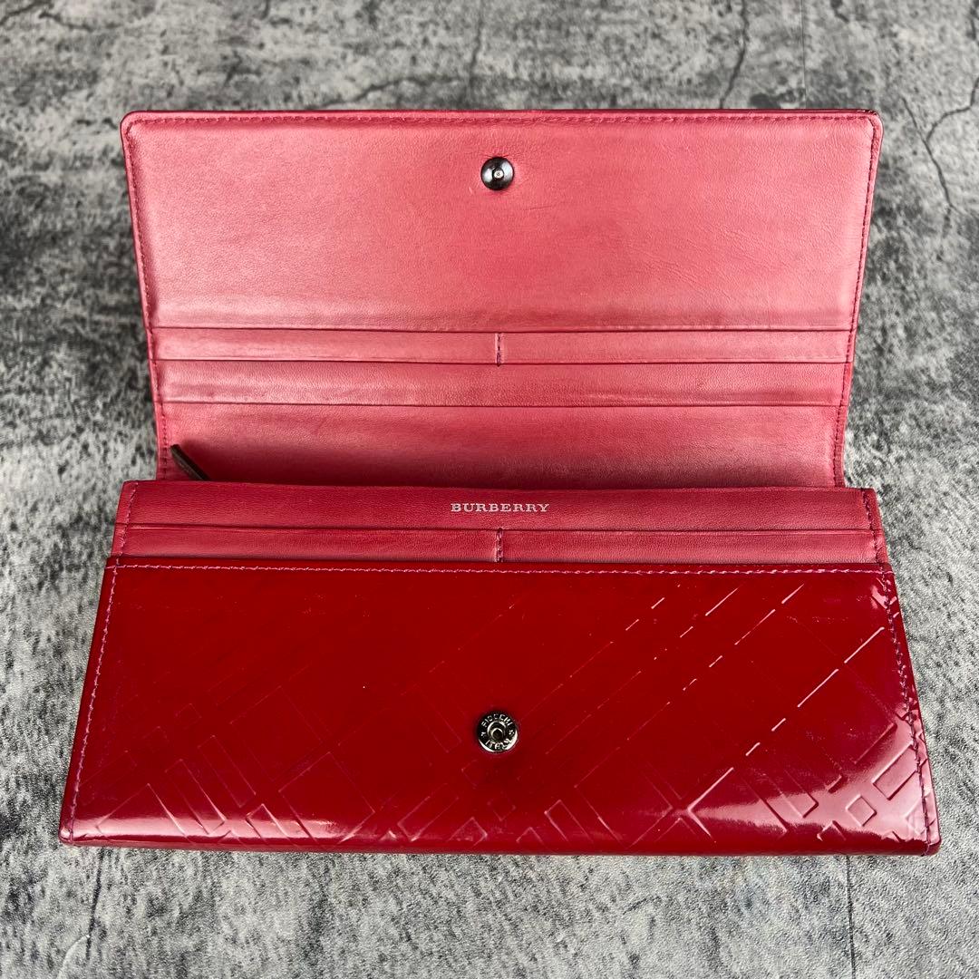BURBERRY パテントレザー 型押し 二つ折り長財布 レッド