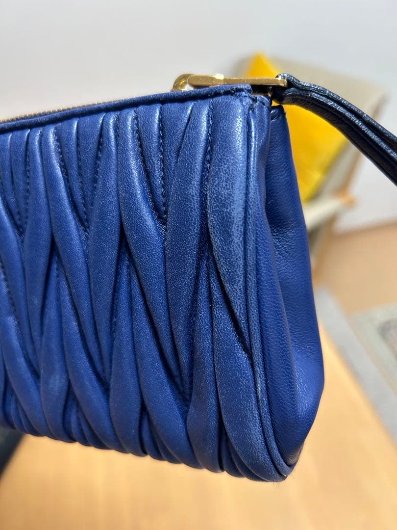 miumiuクラッチバッグ