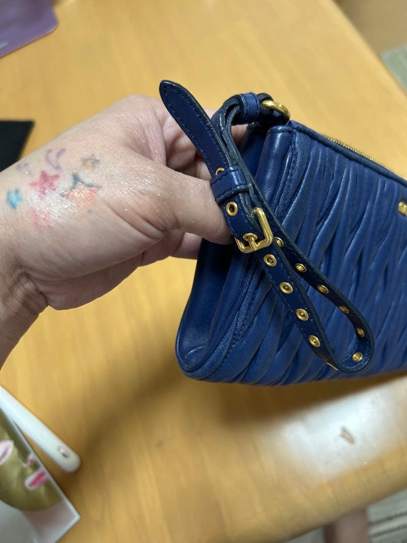 miumiuクラッチバッグ