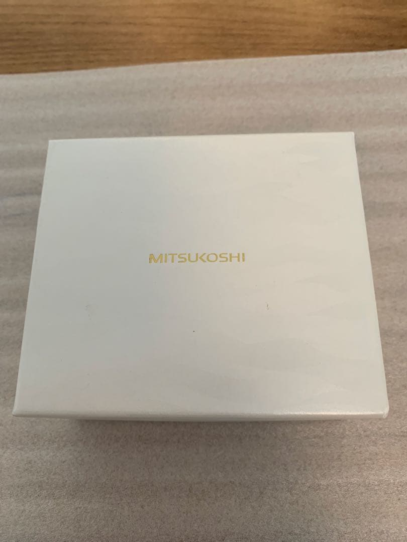 三越宝石サロン　バングル　K18 ダイヤモンド