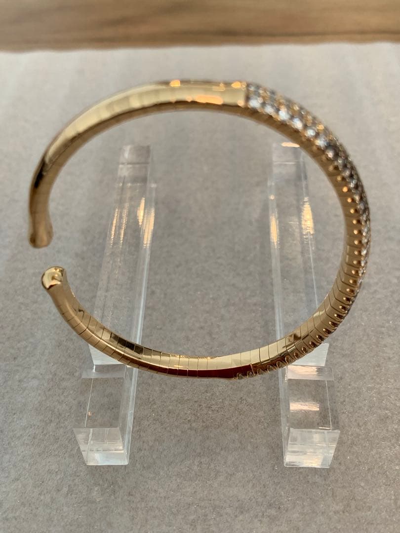 三越宝石サロン　バングル　K18 ダイヤモンド