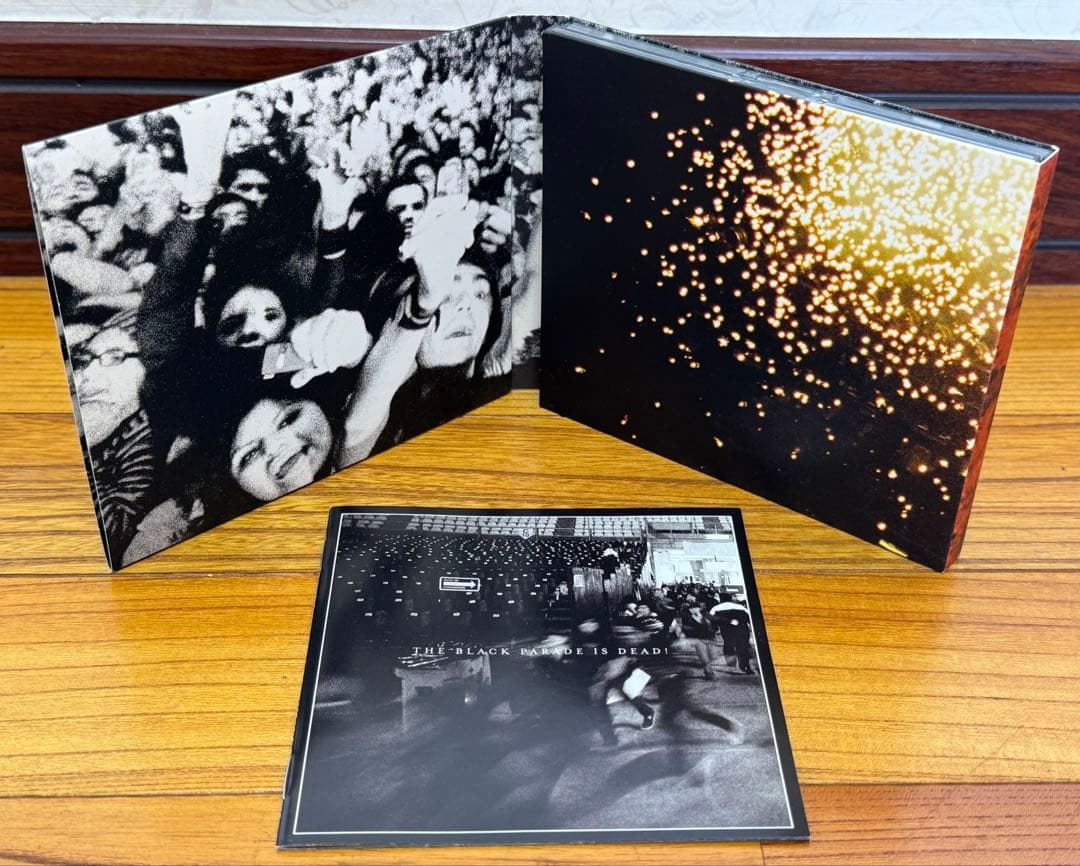 マイ・ケミカル・ロマンス/ ザ・ブラック・パレード・イズ・デッドCD+DVD帯付