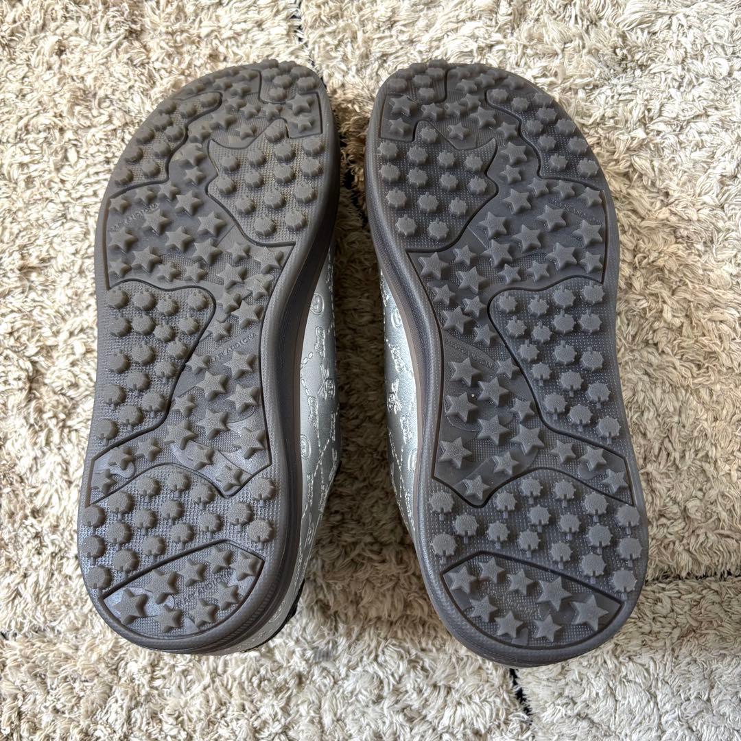 【未使用級✨】マークアンドロナ　スニーカー　シューズ　シルバー　24cm