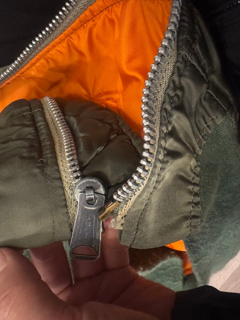 MA-1フライトジャケット オリーブグリーン　アメリカ製 軍放出品