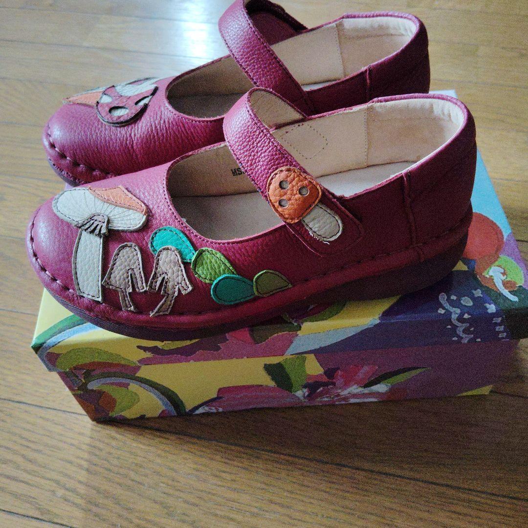 エスタシオン左右非対称赤いレザーカジュアルシューズ Mサイズ