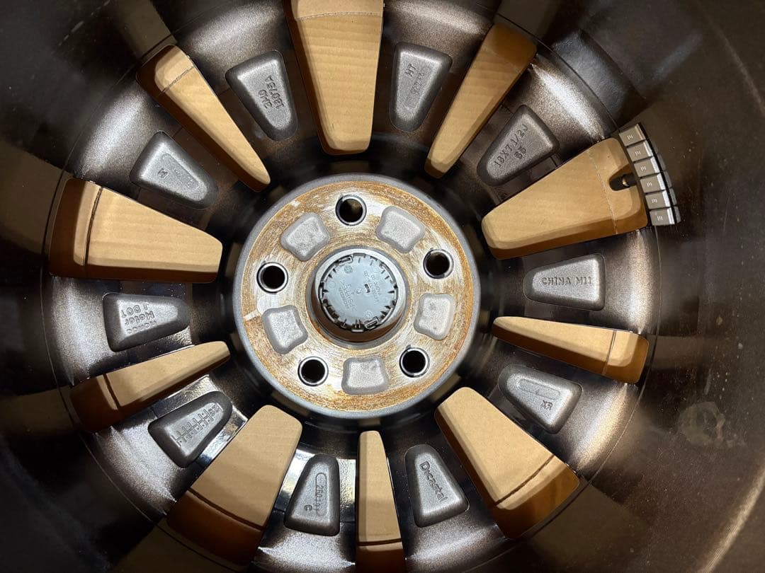 新車外しVEZEL ヴェゼル　RV系eHEV Z 純正18インチアルミ4本セット