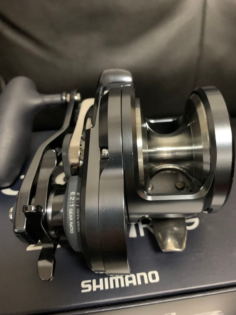 【美品】シマノ オシアジガー Fカスタム 2000NRHG