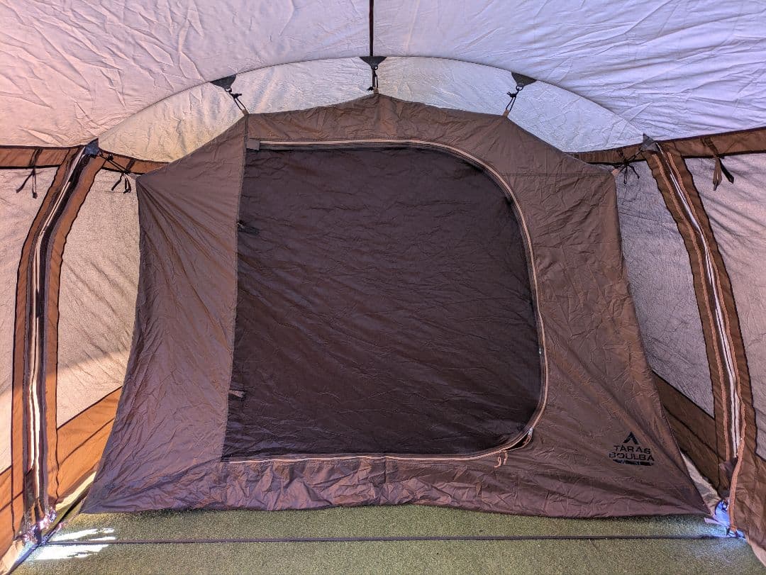 タラスブルバ キャタピラー2ルームシェルター6P