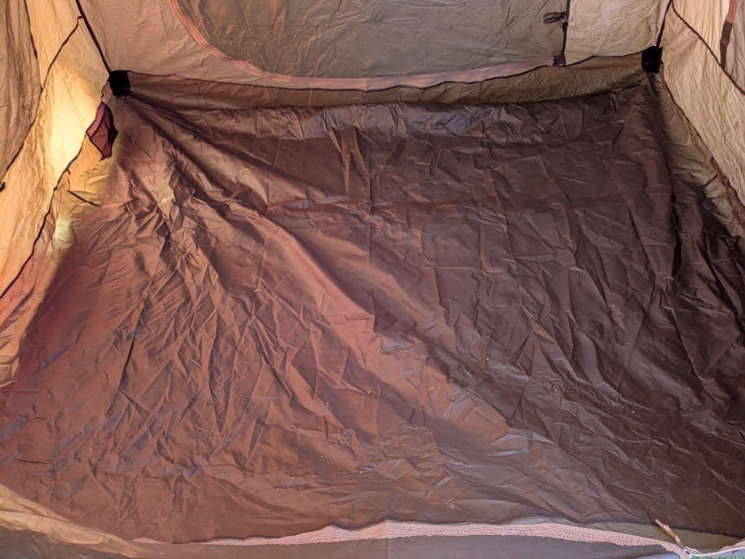 タラスブルバ キャタピラー2ルームシェルター6P