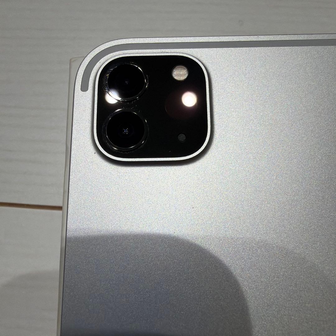 iPad Pro 11インチ 第4世代 256GB シルバー　Wi-Fiモデル