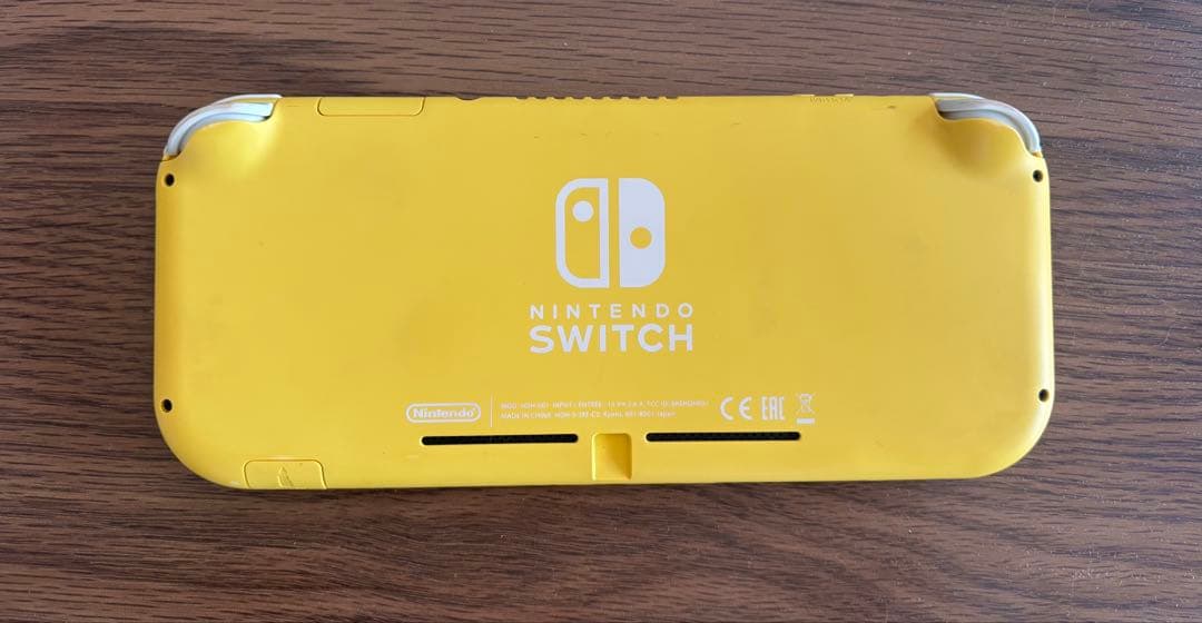 【即決歓迎】Nintendo Switch Lite イエロー 本体 付属品