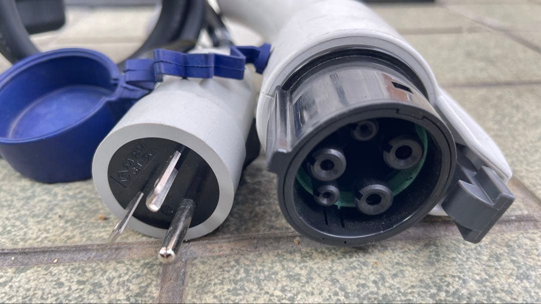 マ*ロ様 NISSAN リーフ　充電ケーブル　29690 6WX0A