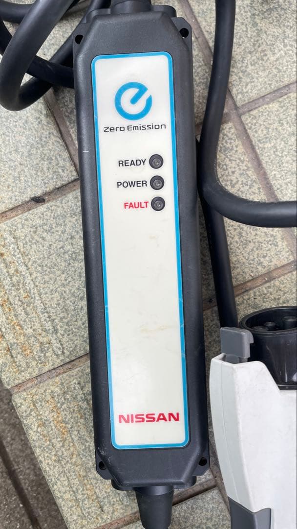 マ*ロ様 NISSAN リーフ　充電ケーブル　29690 6WX0A