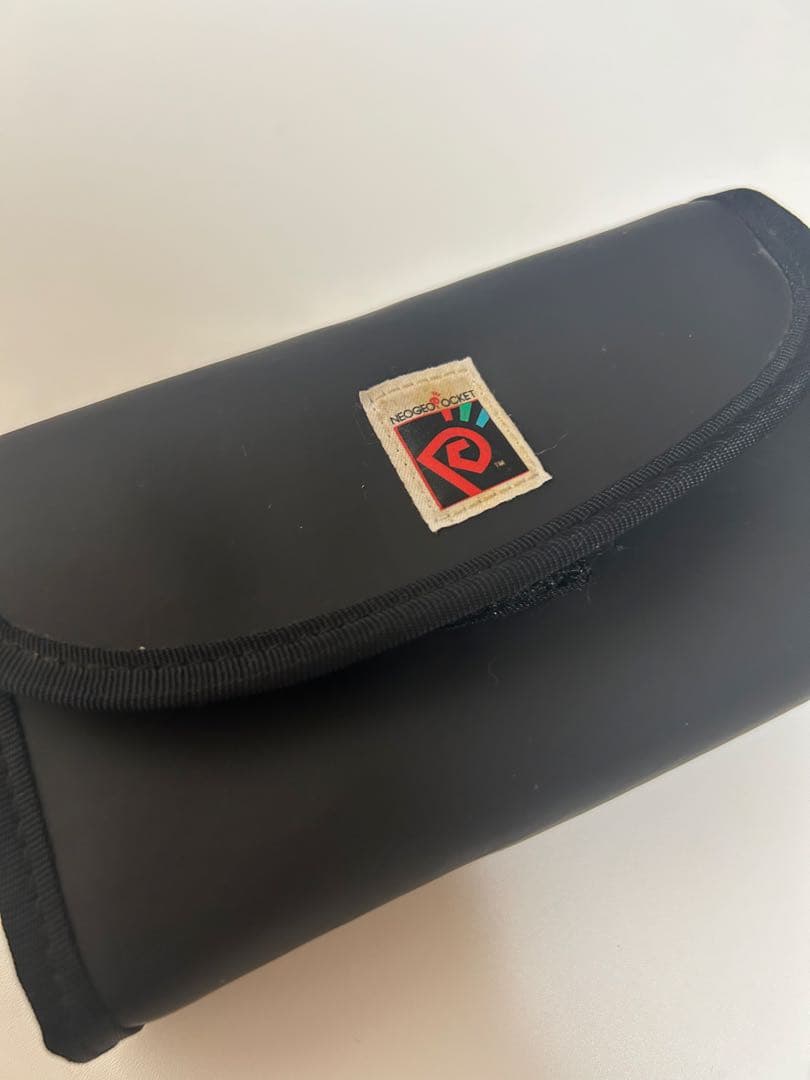 ネオジオポケットカラー本体クリスタルイエロー　専用ポーチ付き　やや難あり　SNK