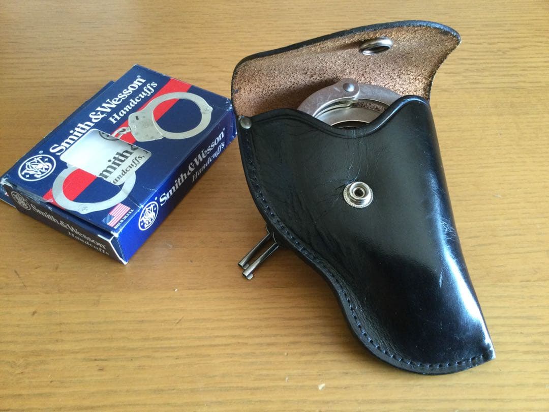 S＆W  スミス＆ウェッソン　ハンドカフ　手錠ケース