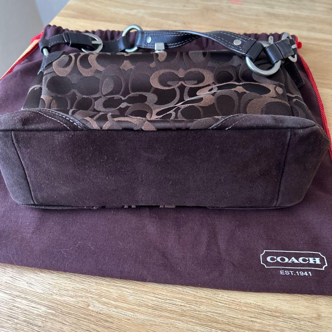 COACH シグネチャー柄　ワンショルダーバッグ