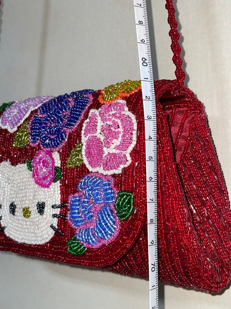 ハローキティ・レトロ クラッチバッグ・ショルダーバッグ【斜めがけ可能】