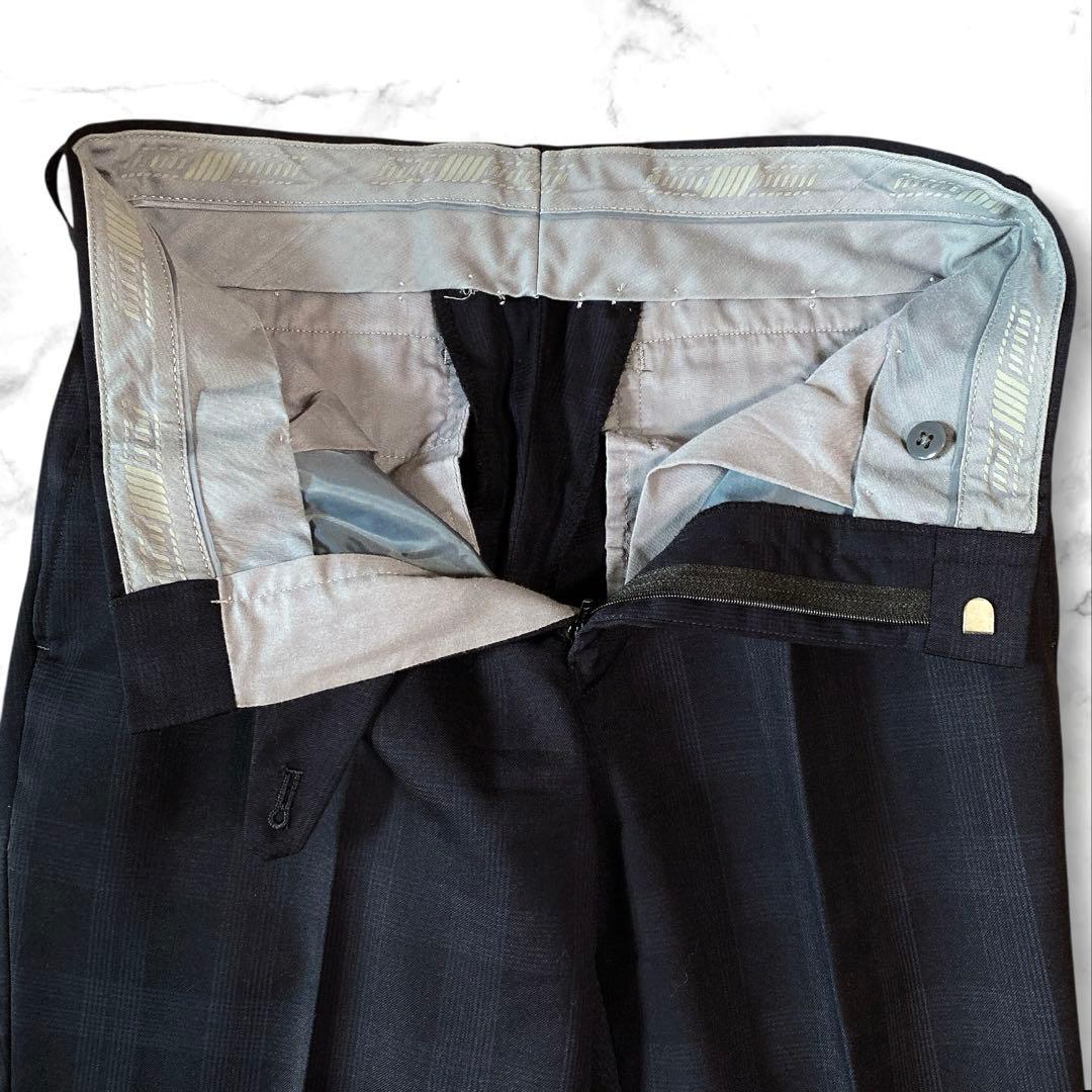 美品 メンズビジネススーツ A4相当 裏地ペイズリー 紺 スリーピース　S