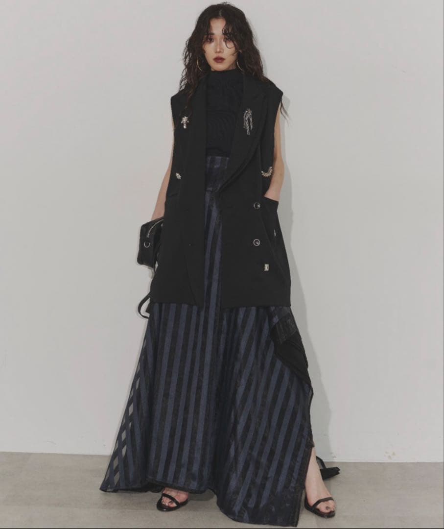 Chris TROIS. Collected Bijoux vest②