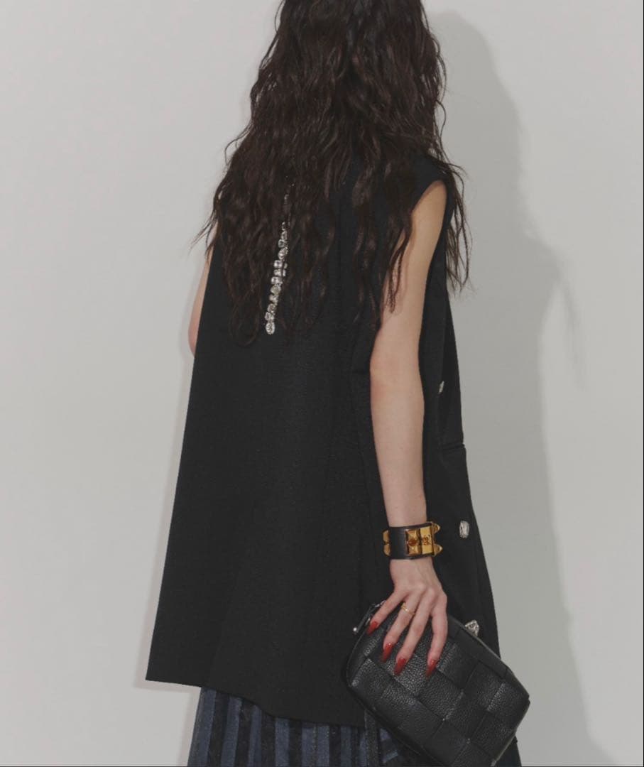 Chris TROIS. Collected Bijoux vest②