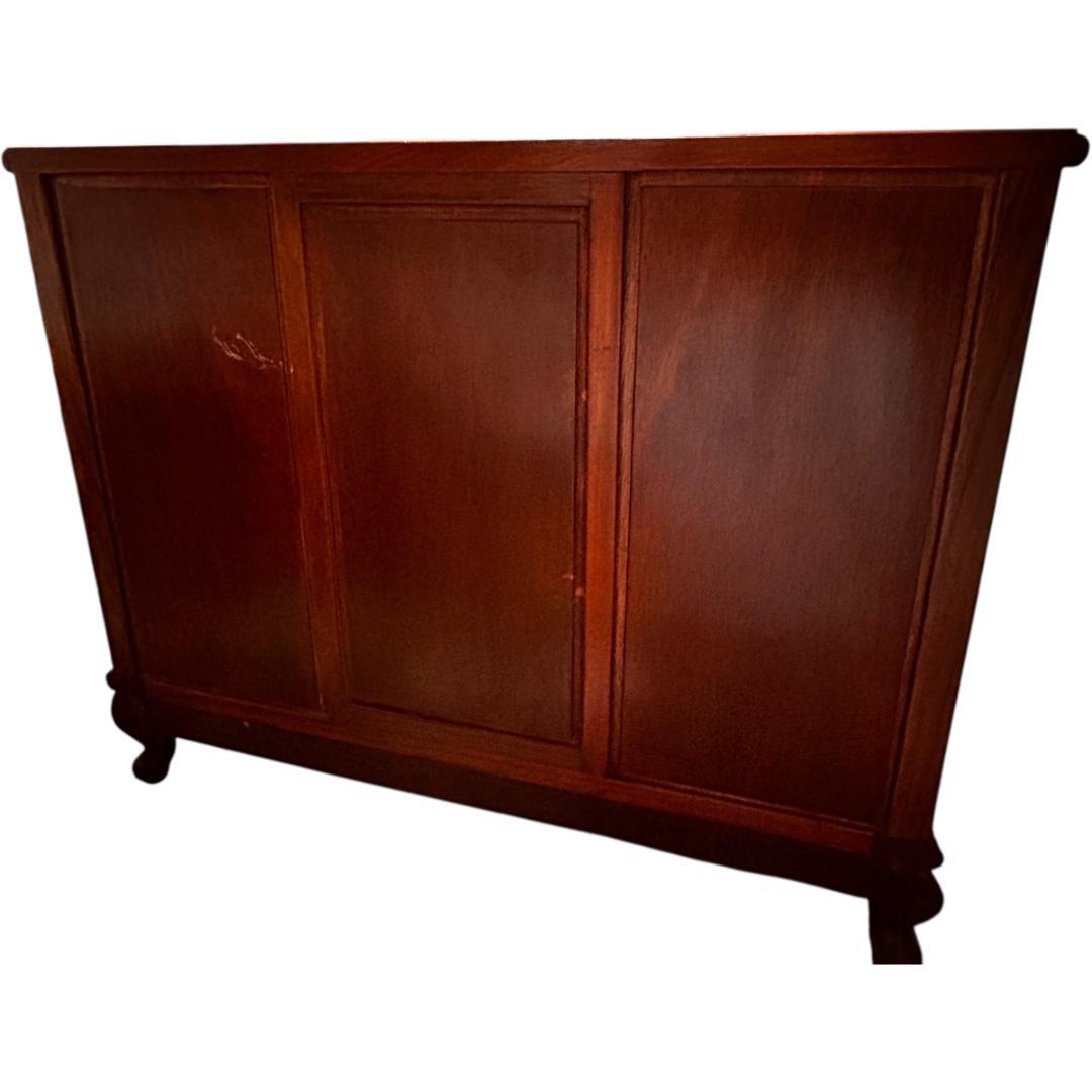 アンティーク調 天然木サイドボード 両開き扉 猫脚 チェスト 引き出し