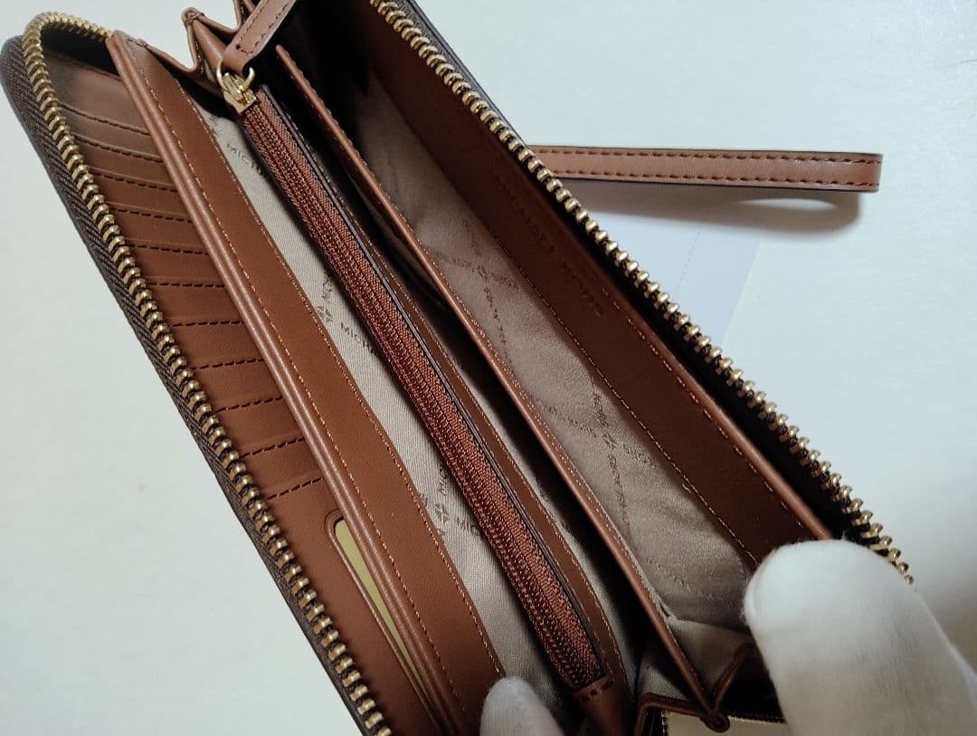 MICHAEL KORS マイケルコース 長財布　レディース　Brown