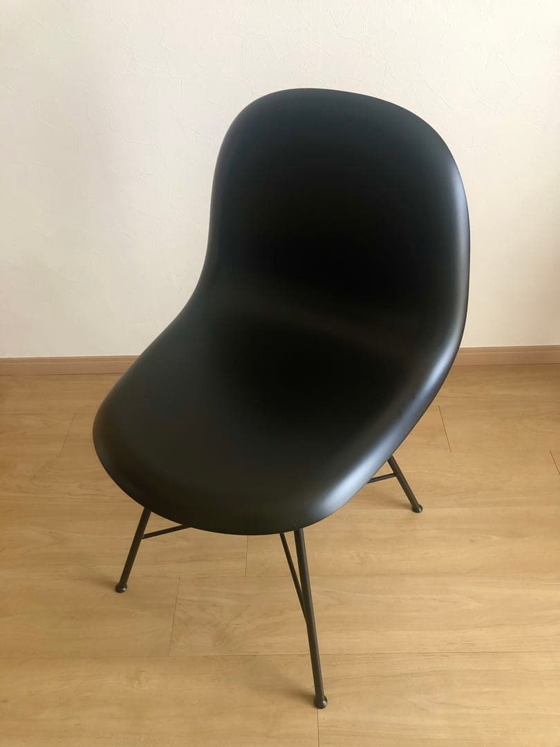 10/13までの出品です ★美品GUBI ダイニングチェア（2脚セット可）送料込