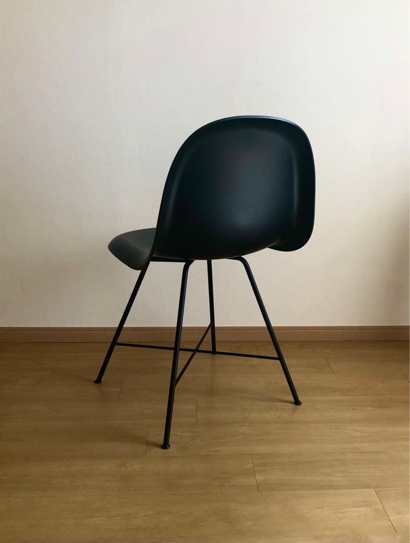 10/13までの出品です ★美品GUBI ダイニングチェア（2脚セット可）送料込