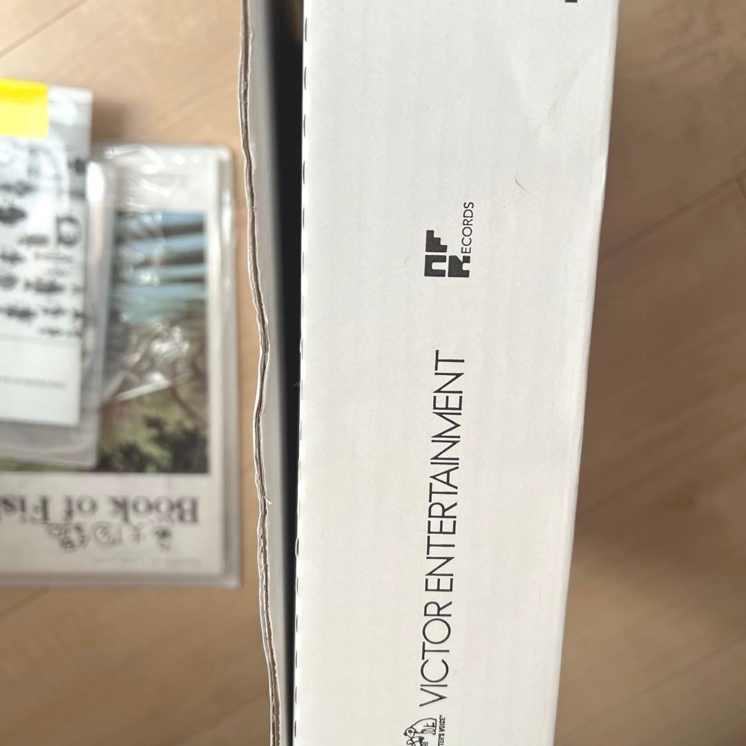 魚図鑑のプレミアムBOX +雑誌2冊付き