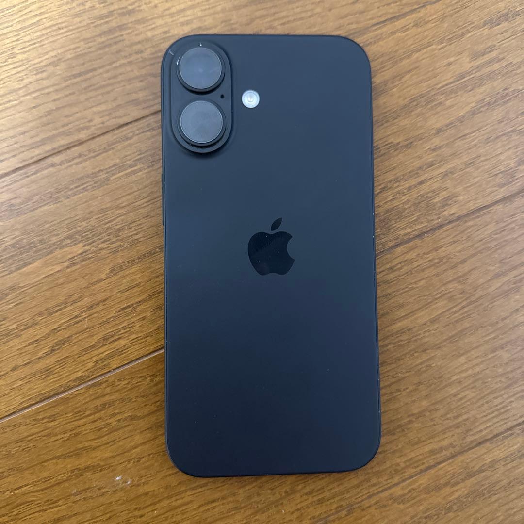 Apple iPhone16 ブラック 本体