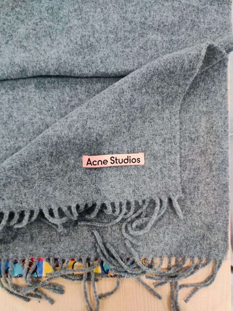 新品 Acne Studios チャコールグレー マフラー