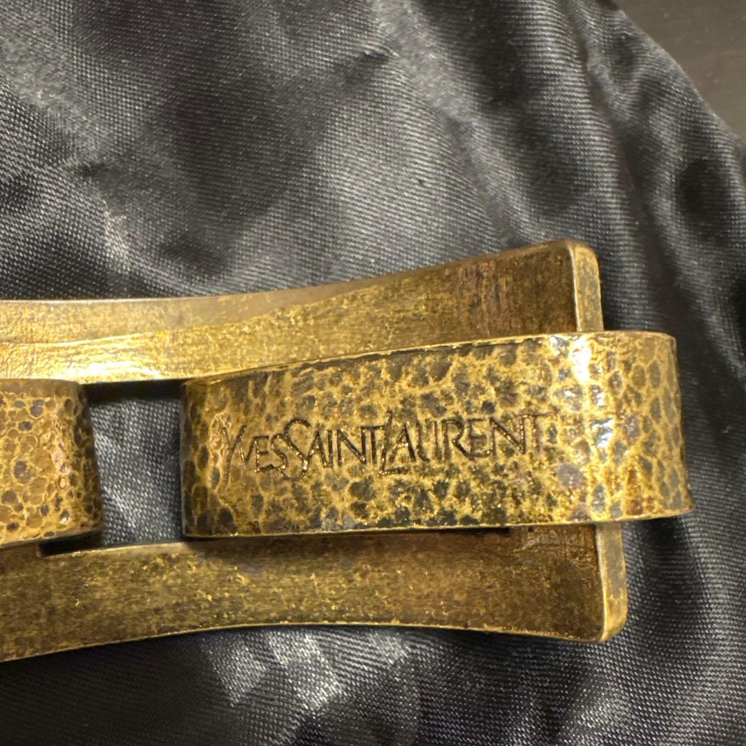 YVES SAINT LAURENT ゴールド ハンマード バングル