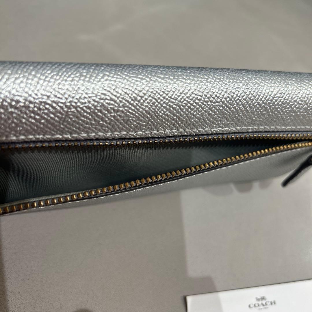 【未使用】コーチレザー長財布　シルバー