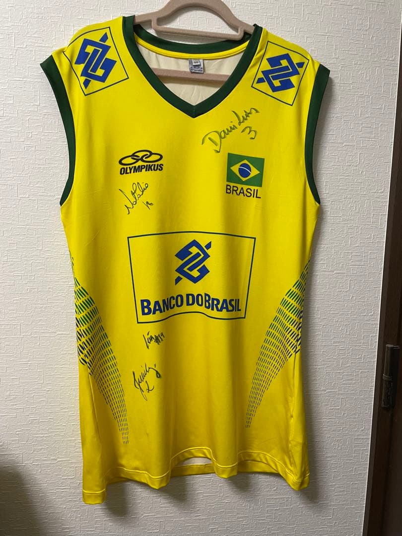 希少！サイン入ブラジル女子代表ユニフォーム（Dani Lins・Natália）
