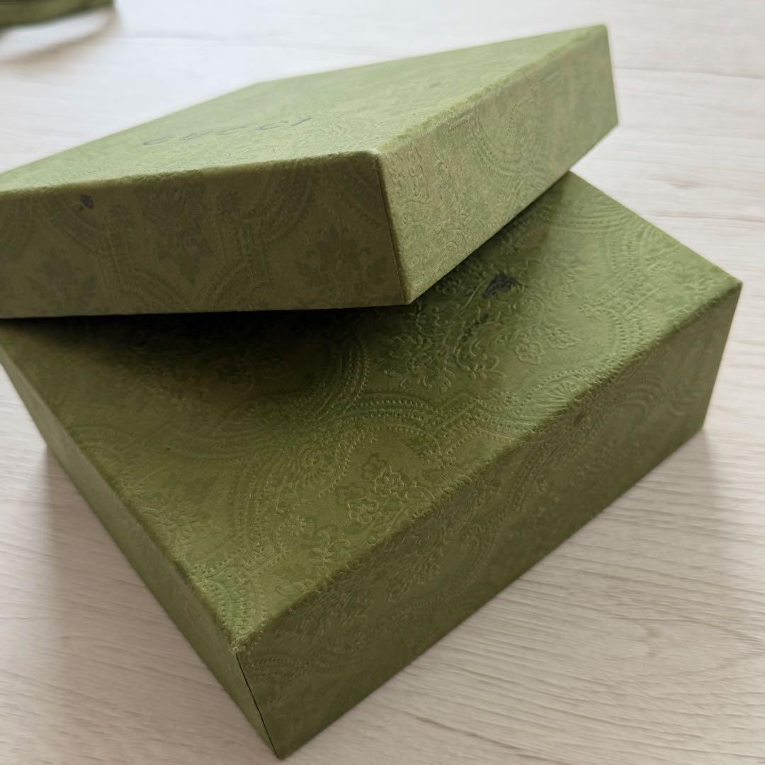 ば*に様 GUCCI グッチ 財布 二つ折り財布 チェリー装飾 さくらんぼ