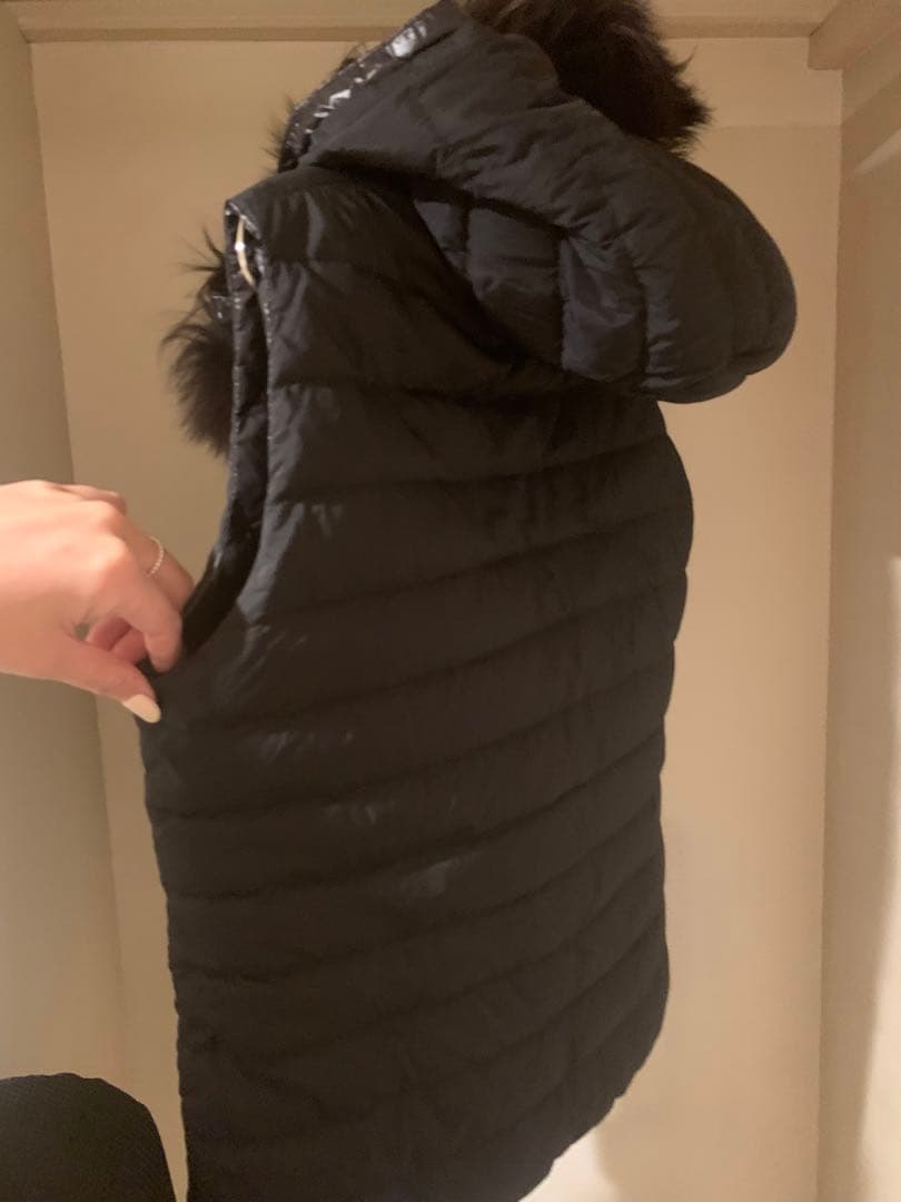 TATRAS⭐︎ダウンベストリバーシブル　大きいサイズフード　ファー黒