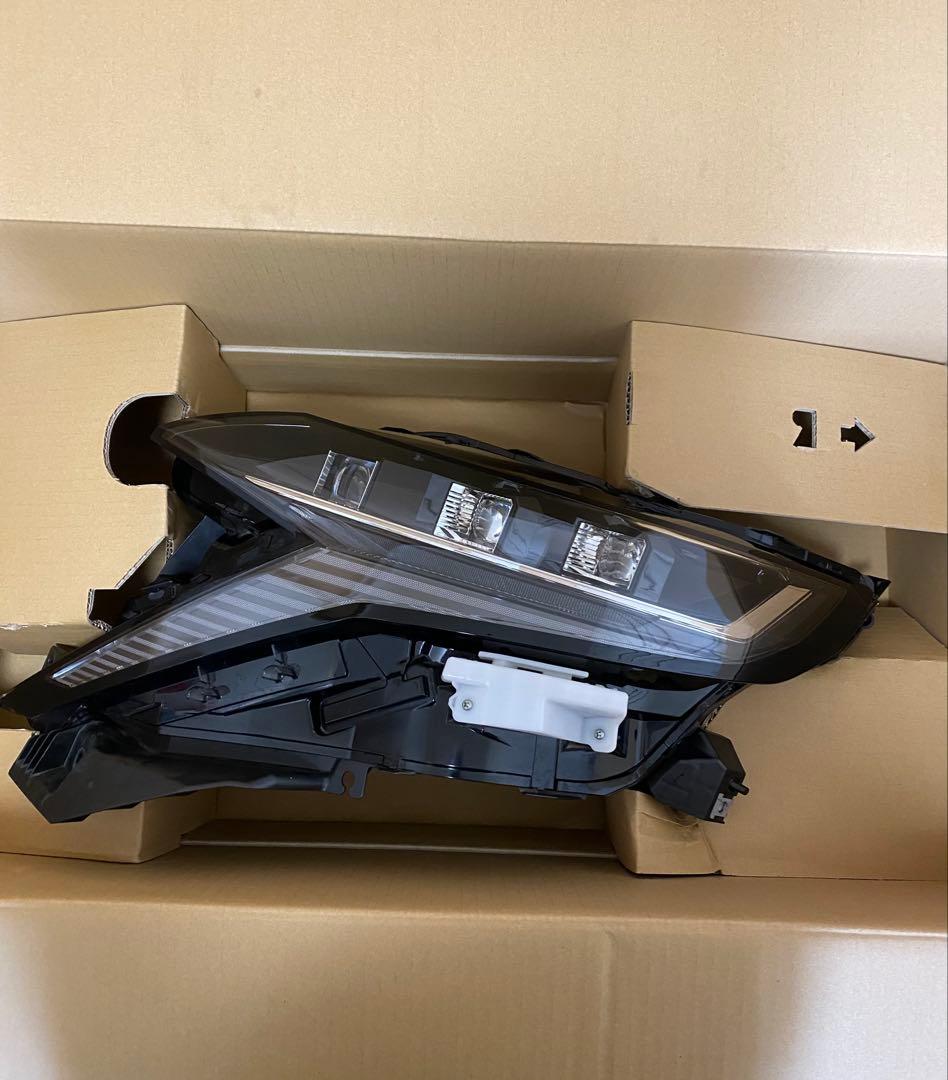 日産 サクラ B6AW 左ライト LED KOITO 100-2378H