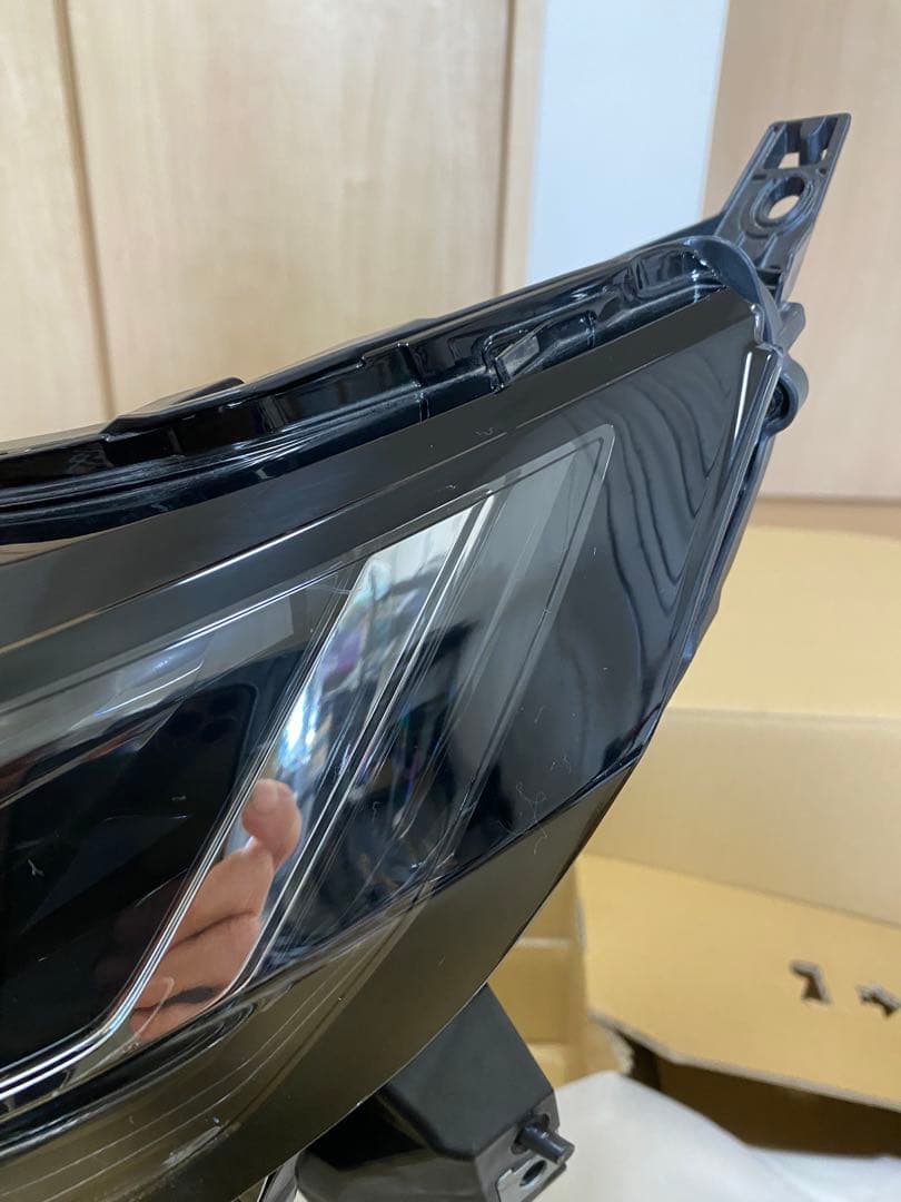 日産 サクラ B6AW 左ライト LED KOITO 100-2378H