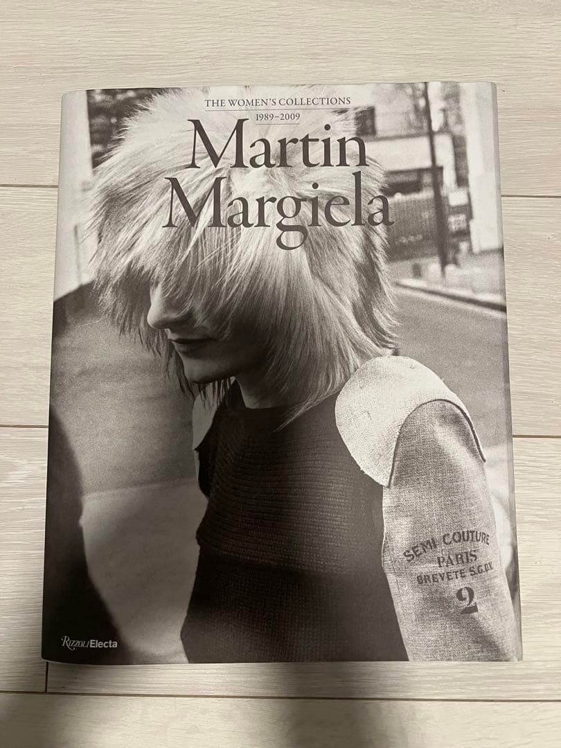 アート・デザイン・音楽 Martin Margiela The Women's Collections