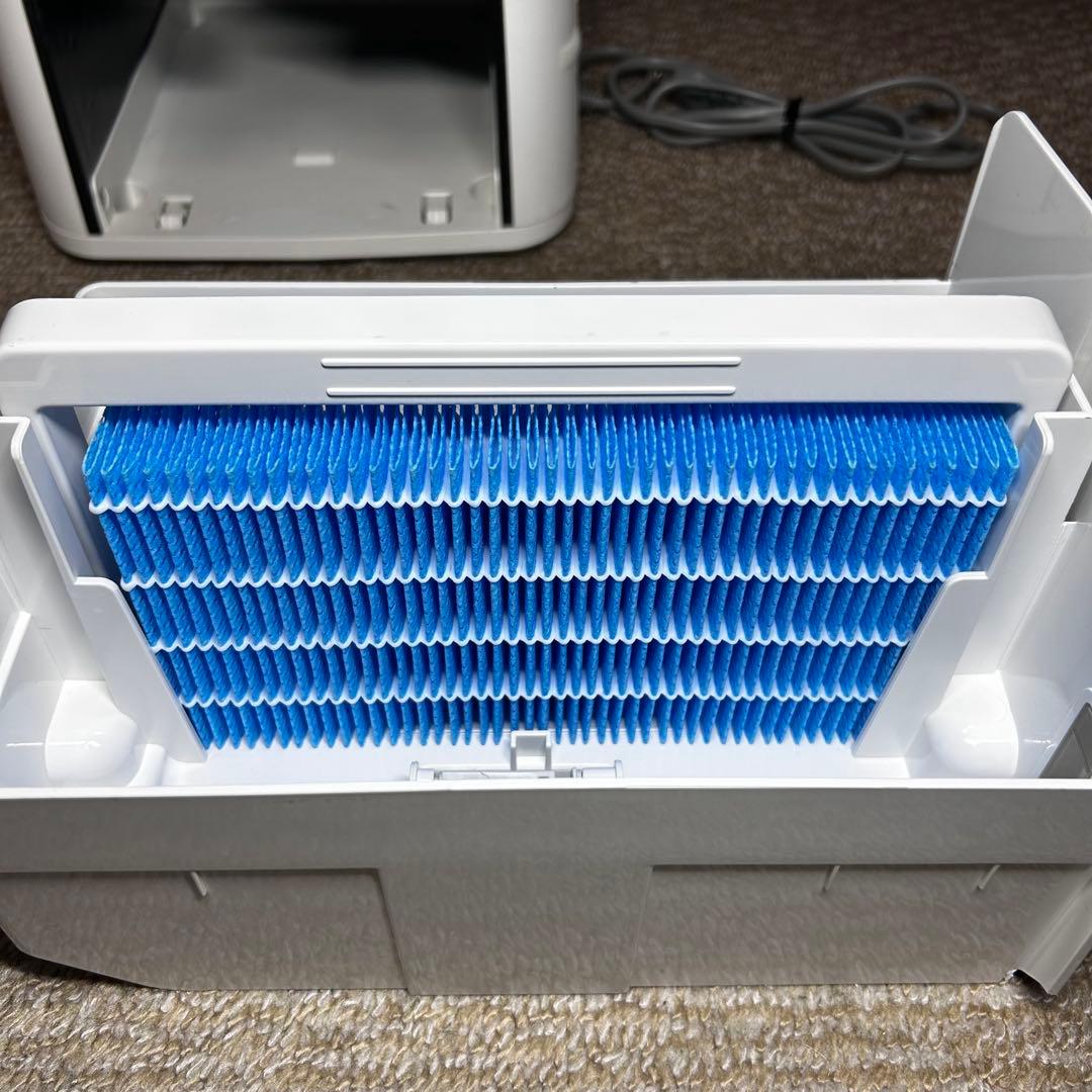 【未使用級】シャープ　加湿空気清浄機　プラズマクラスタ　KI-HS40-W