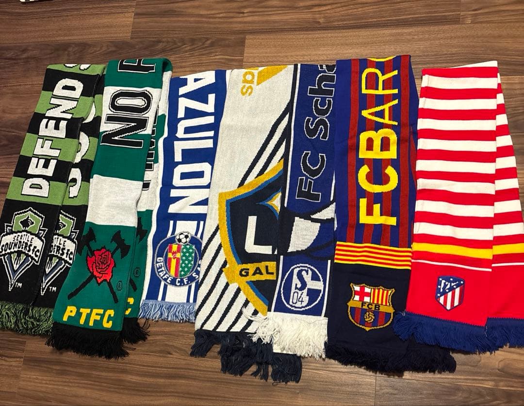 【美品】海外　サッカー　マフラー　タオル　バルセロナ　マドリード　グッズ