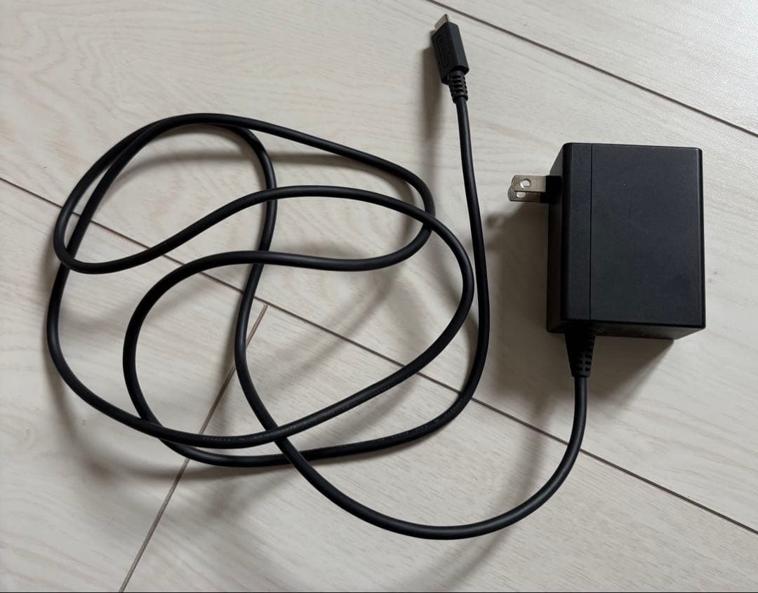 NINTENDO SWITCH 本体