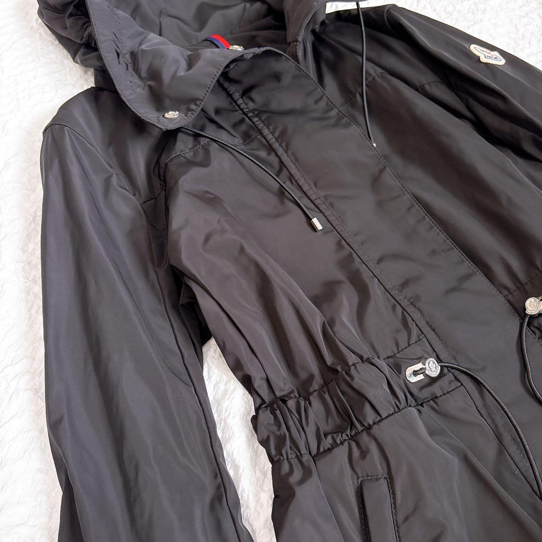 美品✨美ライン　モンクレール　マラカイト　ナイロンロングコート　フード付