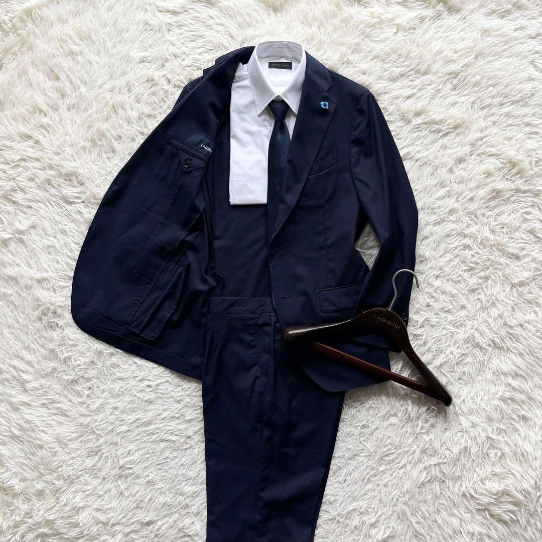 <美品>LARDINI 新ロゴ ネイビー ウール スーツ ブートニエール 46