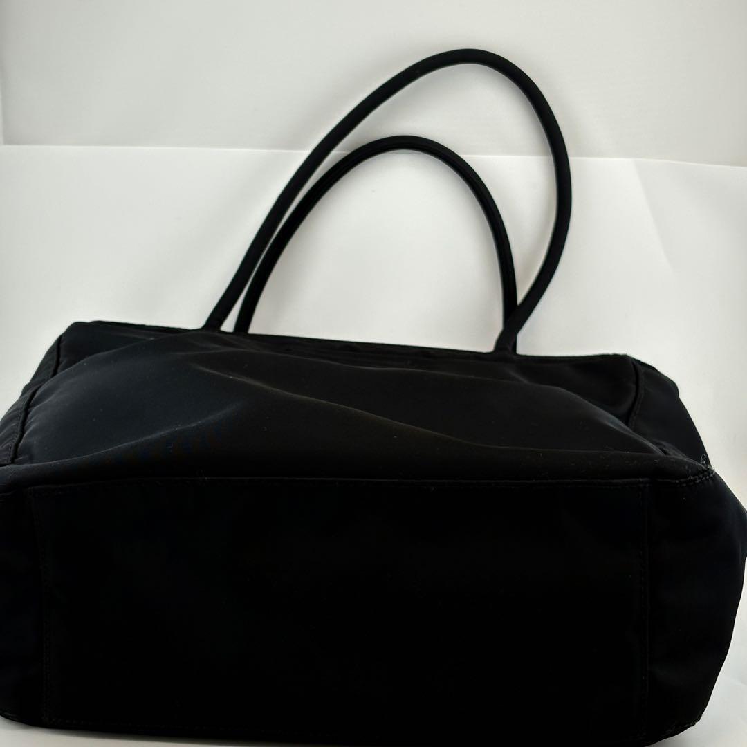 PRADAナイロン テスーB8489定番バッグ ブラック ロゴプレート 軽量