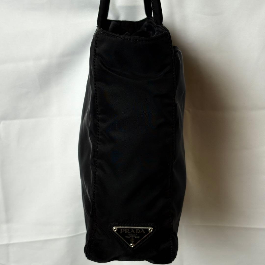 PRADAナイロン テスーB8489定番バッグ ブラック ロゴプレート 軽量